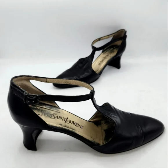YVES SAINT LAURENT VINTAGE LEATHER T-STRAP ALMOND TOE MARY JANE SHOES BLACK 7.5